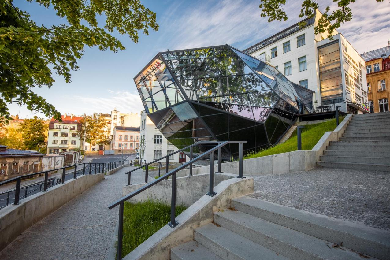  Atypické zasklení - Muzeum skla a bižuterie v Jablonci nad Nisou